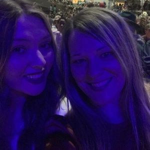 Meet your Posher, April